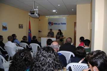 Asamblea local de Más por Telde en la que se aprobó esta noche la lista electoral para los comicios de mayo de 2019 (Foto TA)